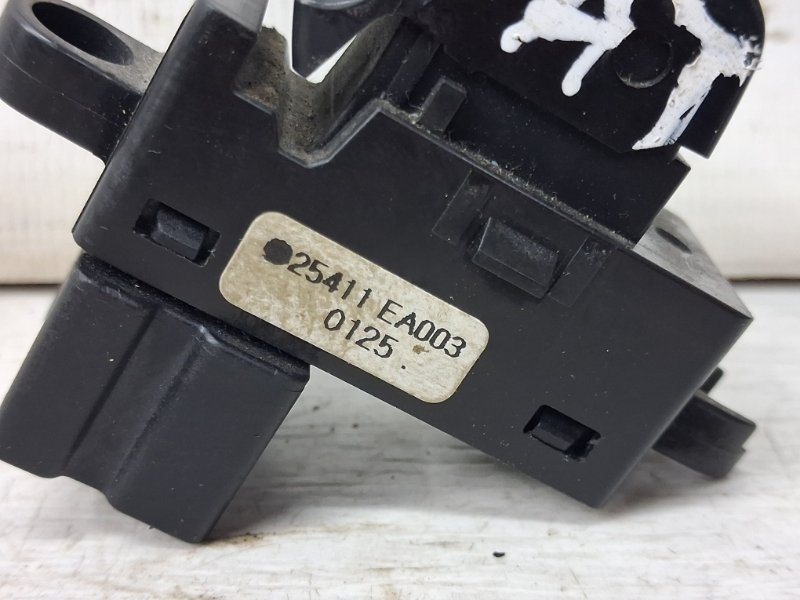 Кнопка стеклоподъемника Nissan Pathfinder R51 2.5 Diesel YD25DDTI Кнопка стеклоподъемника Nissan Pathfinder R51 2.5 Diesel YD25DDTI