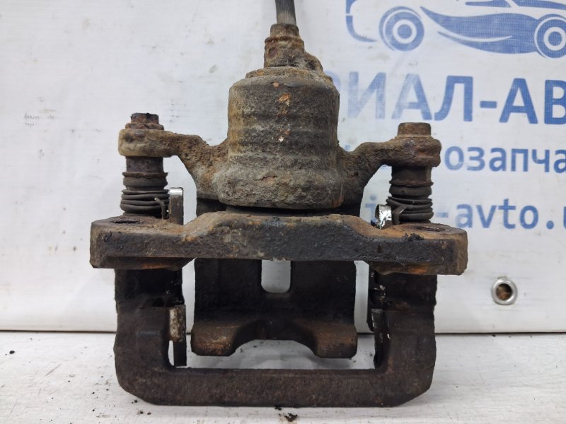 Суппорт задний правый Pathfinder 2004-2014 R51 2.5 Diesel YD25DDTI Суппорт задний правый Pathfinder 2004-2014 R51 2.5 Diesel YD25DDTI