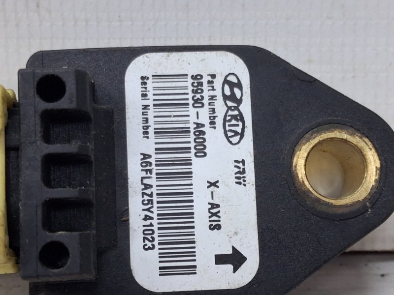 Датчик удара (AIRBAG) Kia Ceed JD 1.6 diesel D4FB