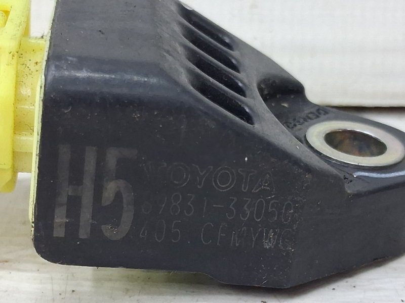 Датчик удара (AIRBAG) Toyota RAV 4 A40 2.2 diesel 2ADFTV Датчик удара (AIRBAG) Toyota RAV 4 A40 2.2 diesel 2ADFTV