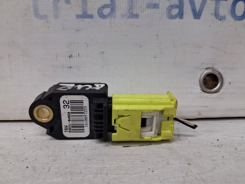 Датчик удара (AIRBAG) Toyota Auris 2006-2012 E150 1.6 бензин 1ZRFAE 898310W060 Б/У
