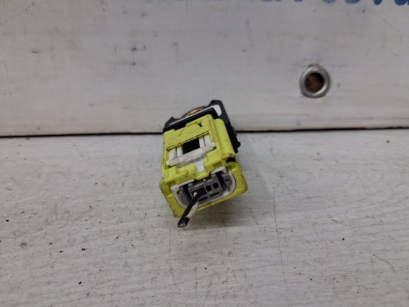 Датчик удара (AIRBAG) Auris 2006-2012 E150 1.6 бензин 1ZRFAE