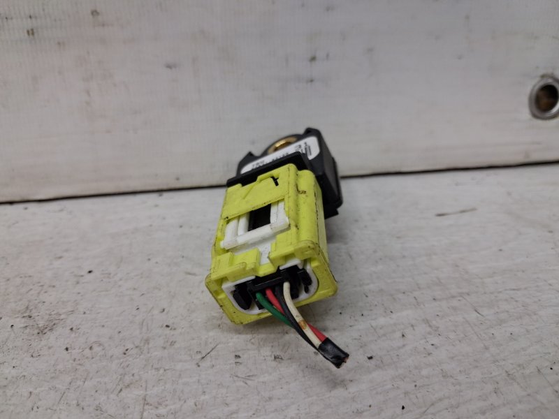 Датчик удара (AIRBAG) Auris 2006-2012 E150 1.6 бензин 1ZRFAE