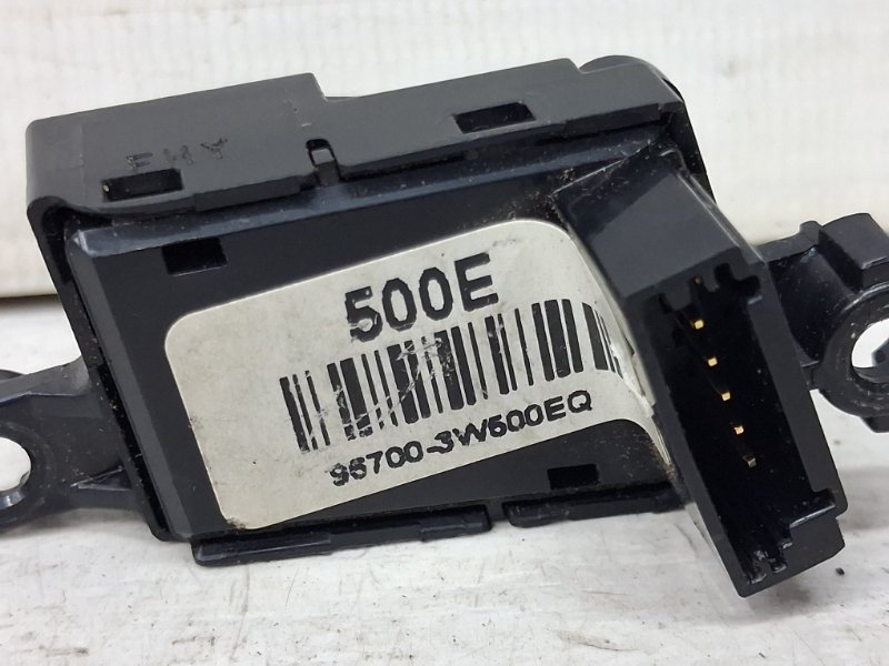 Кнопки руля Kia Sportage SL 1.7 diesel D4FD Кнопки руля Kia Sportage SL 1.7 diesel D4FD