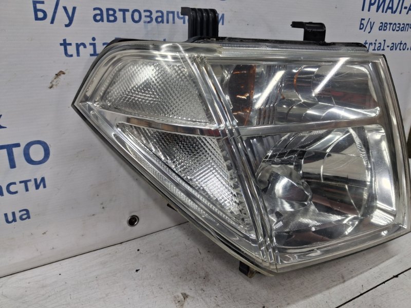 Фара правая Ксенон Pathfinder 2004-2014 R51 2.5 Diesel YD25DDTI Фара правая Ксенон Pathfinder 2004-2014 R51 2.5 Diesel YD25DDTI