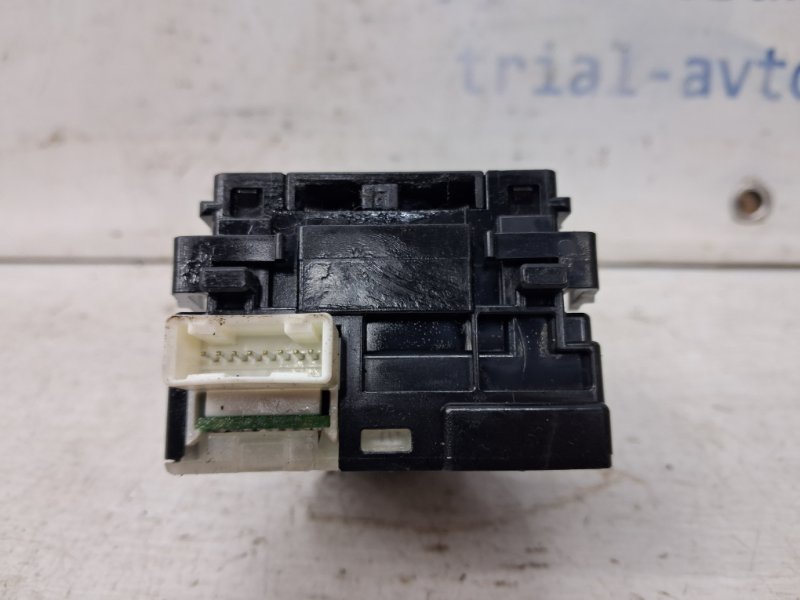 Переключатель подрулевой левый(поворотники) Pathfinder 2004-2014 R51 2.5 Diesel YD25DDTI Переключатель подрулевой левый(поворотники) Pathfinder 2004-2014 R51 2.5 Diesel YD25DDTI