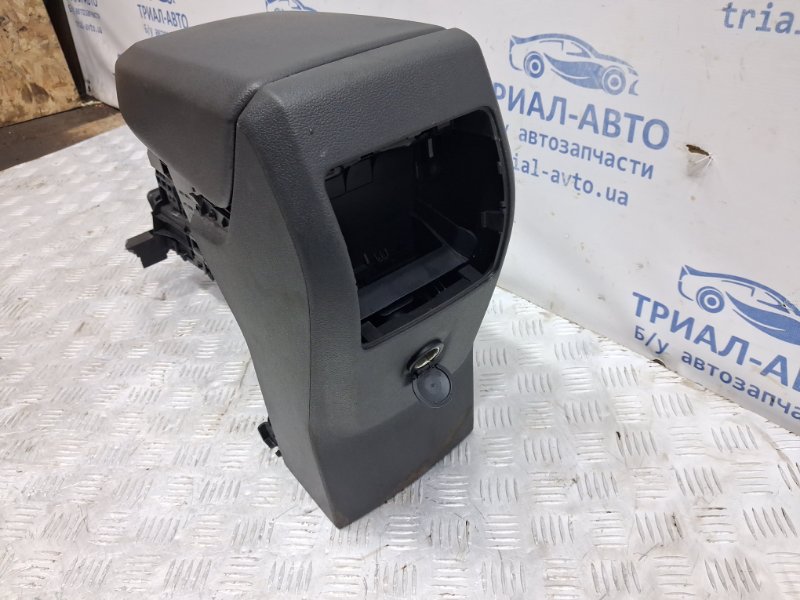 Подлокотник Ford Kuga CBS 2.0 diesel Подлокотник Ford Kuga CBS 2.0 diesel