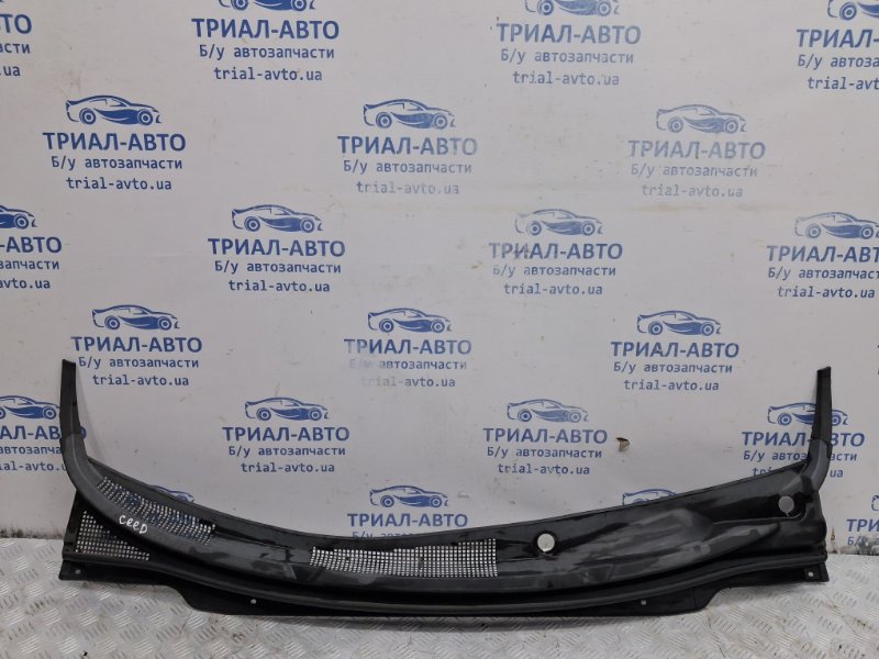 Запчасть дефлектор дворников Kia Ceed 2006-2012 ED 1.6 diesel D4FB 861501H000 Б/У Дефлектор дворников Kia Ceed 2006-2012 ED 1.6 diesel D4FB 861501H000 Б/У