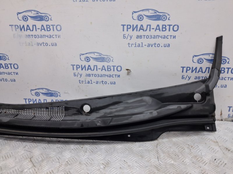 Дефлектор дворников Kia Ceed ED 1.6 diesel D4FB Дефлектор дворников Kia Ceed ED 1.6 diesel D4FB