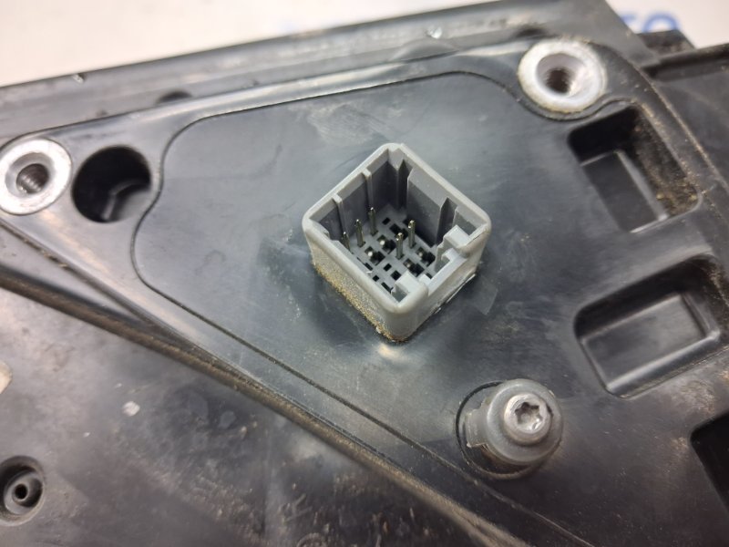 Зеркало правое Ceed 2006-2012 ED 1.6 diesel D4FB Зеркало правое Ceed 2006-2012 ED 1.6 diesel D4FB