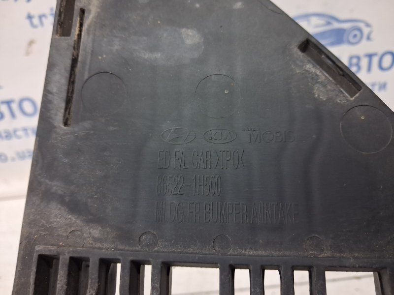 Решетка бампера центральная Ceed 2006-2012 ED 1.6 diesel D4FB