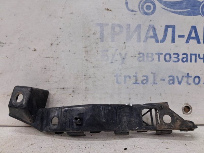 Кронштейн бампера передний левый Kia Ceed 2006-2012 ED 1.6 diesel D4FB 865131H000 Б/У