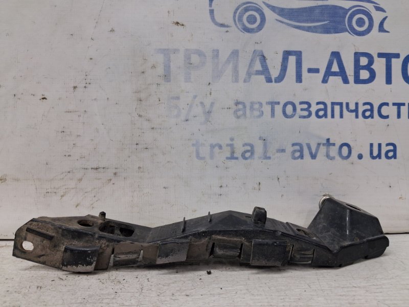 Кронштейн бампера передний правый Ceed 2006-2012 ED 1.6 diesel D4FB