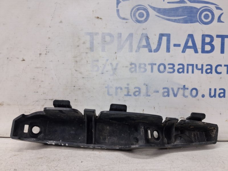 Кронштейн бампера передний правый Kia Ceed ED 1.6 diesel D4FB