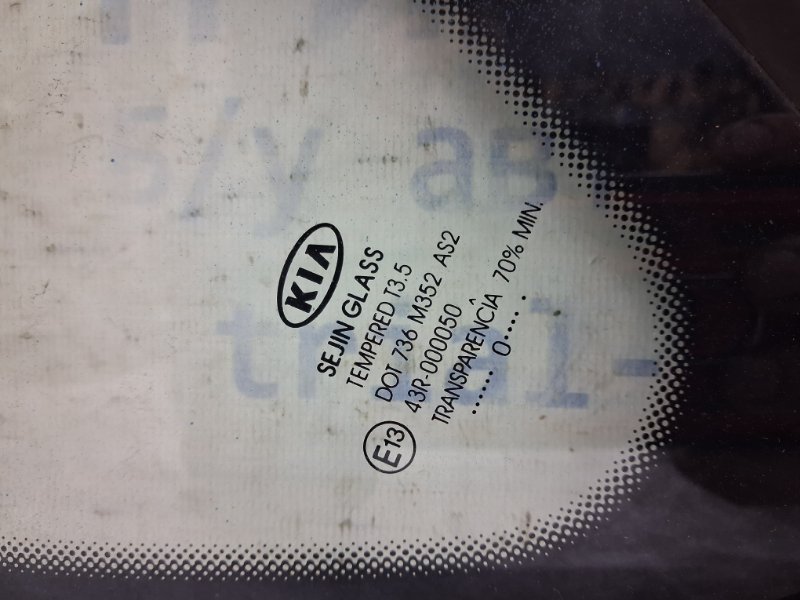 Стекло в кузов заднее правое Ceed 2006-2012 ED 1.6 diesel D4FB Стекло в кузов заднее правое Ceed 2006-2012 ED 1.6 diesel D4FB