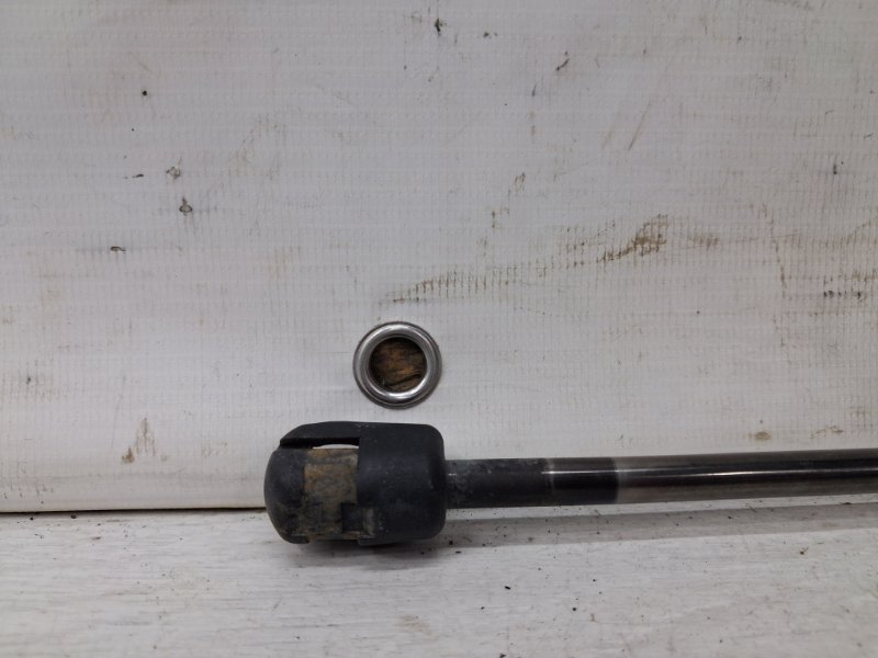 Амортизатор крышки багажника Ceed 2006-2012 ED 1.6 diesel D4FB Амортизатор крышки багажника Ceed 2006-2012 ED 1.6 diesel D4FB