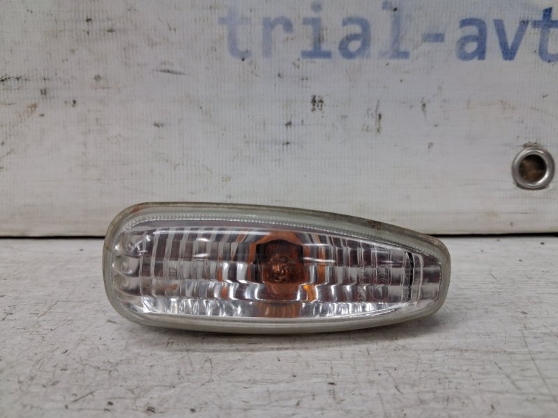 Повторитель поворотника Kia Ceed 2006-2012 ED 1.6 diesel D4FB 923033L100 Б/У