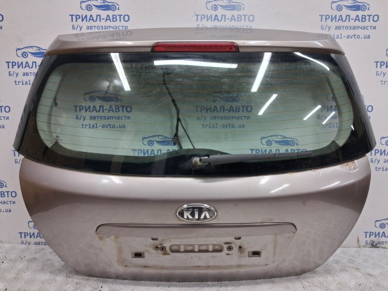 Запчасть крышка багажника Kia Ceed 2006-2012 ED 1.6 diesel D4FB 737001H000 Б/У Крышка багажника Kia Ceed 2006-2012 ED 1.6 diesel D4FB 737001H000 Б/У
