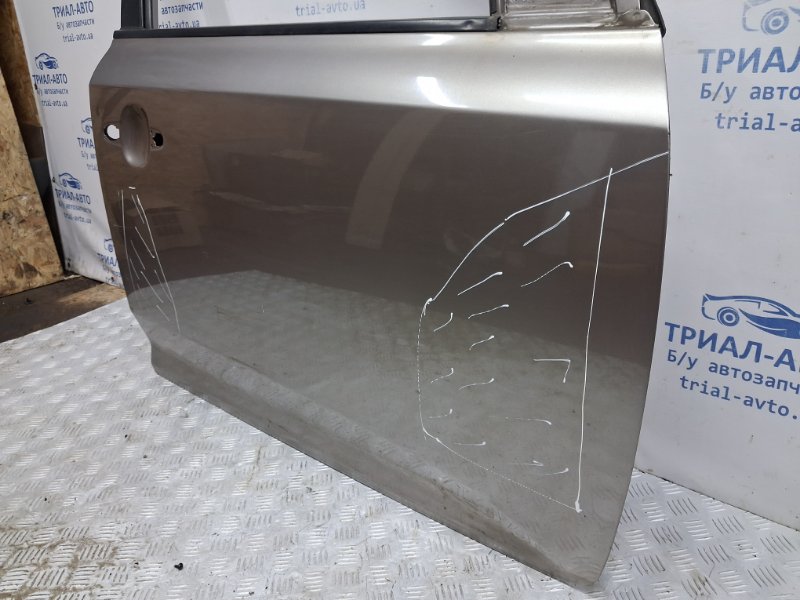 Дверь передняя правая Kia Ceed ED 1.6 diesel D4FB Дверь передняя правая Kia Ceed ED 1.6 diesel D4FB