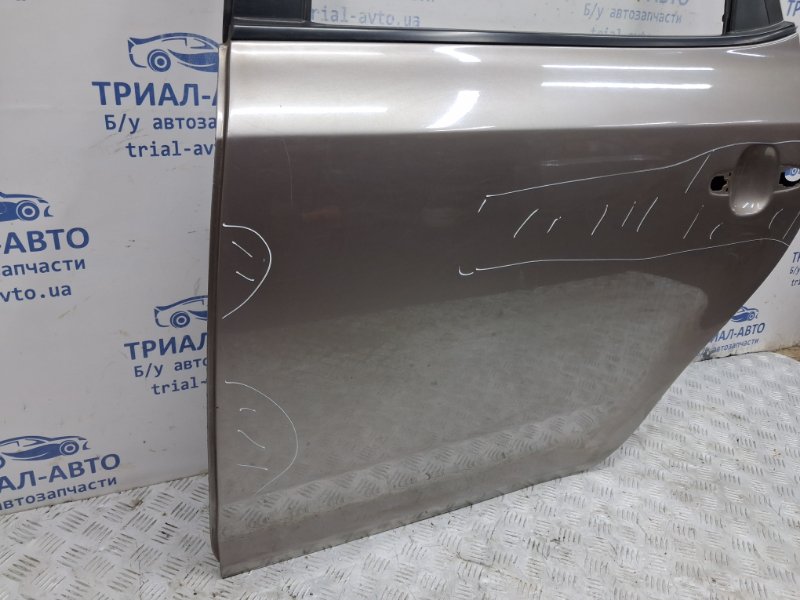 Дверь задняя левая Kia Ceed ED 1.6 diesel D4FB Дверь задняя левая Kia Ceed ED 1.6 diesel D4FB