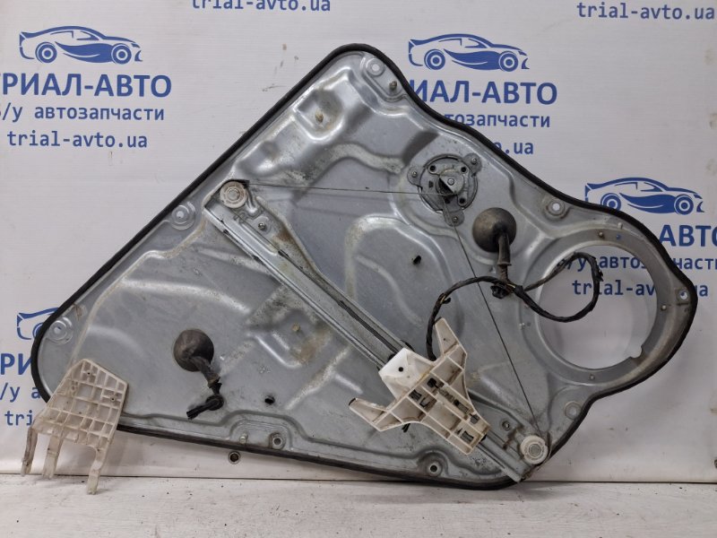 Стеклоподъемник задний правый (ручной) Ceed 2006-2012 ED 1.6 diesel D4FB