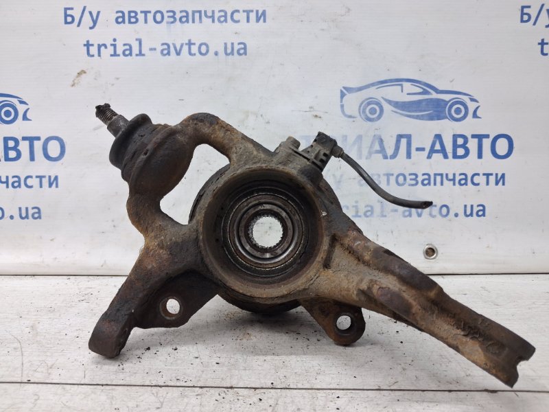 Кулак поворотный правый со ступицей Kia Ceed 2006-2012 ED 1.6 diesel D4FB 517161H500 Б/У