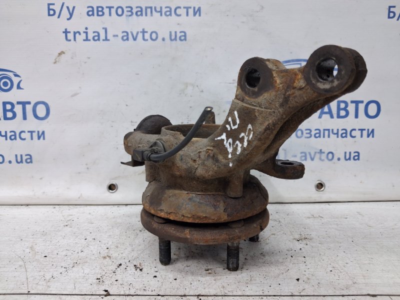 Кулак поворотный левый со ступицей Ceed 2006-2012 ED 1.6 diesel D4FB Кулак поворотный левый со ступицей Ceed 2006-2012 ED 1.6 diesel D4FB