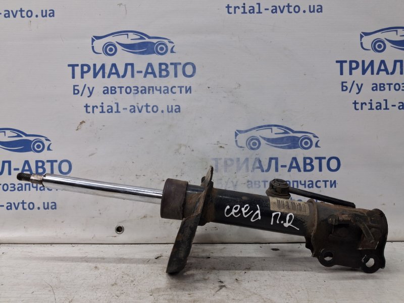 Амортизатор передний правый Kia Ceed 2006-2012 ED 1.6 diesel D4FB 546611H700 Б/У