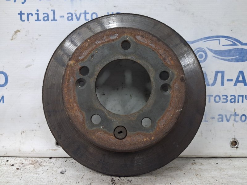 Запчасть диск тормозной задний Kia Ceed 2006-2012 ED 1.6 diesel D4FB 584111H100 Б/У Диск тормозной задний Kia Ceed 2006-2012 ED 1.6 diesel D4FB 584111H100 Б/У