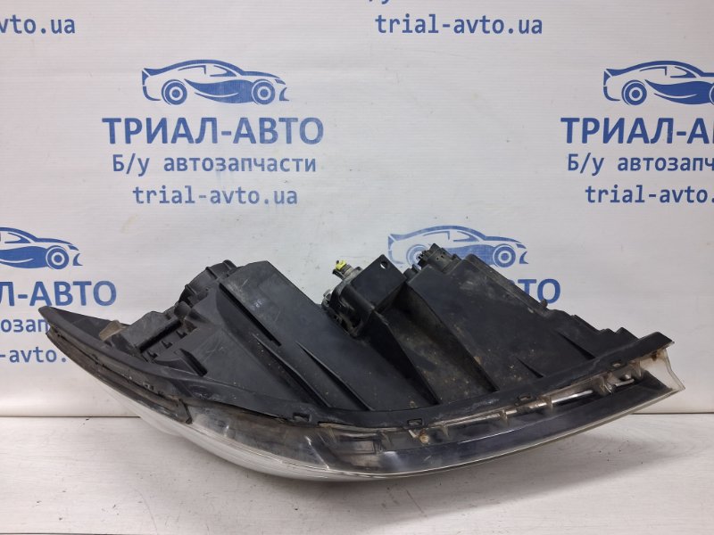 Фара левая галоген Рестайлинг Ceed 2006-2012 ED 1.6 diesel D4FB