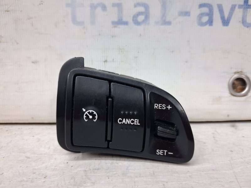 Кнопки руля Kia Ceed 2006-2012 ED 1.6 diesel D4FB 967201H300 Б/У