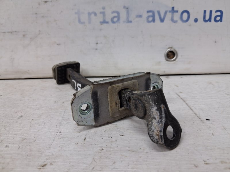 Ограничитель двери задний левый Ceed 2006-2012 ED 1.6 diesel D4FB