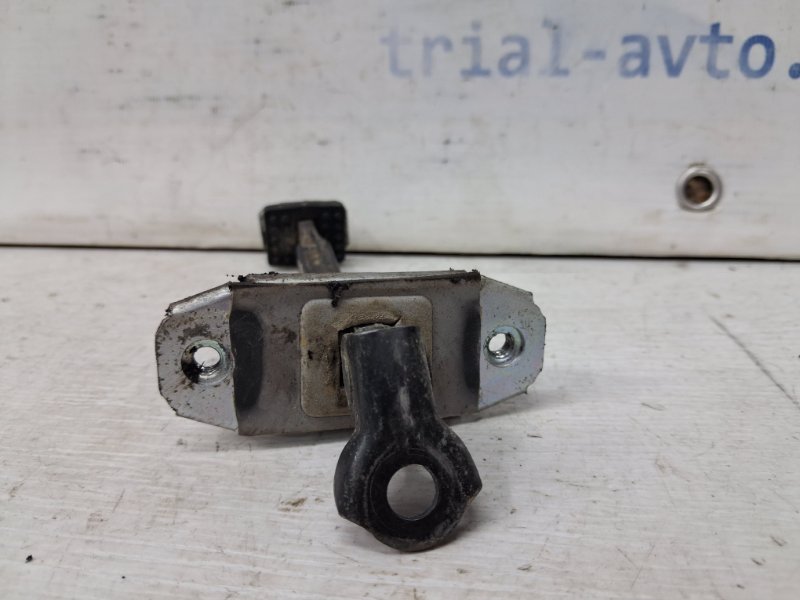 Ограничитель двери задний правый Ceed 2006-2012 ED 1.6 diesel D4FB