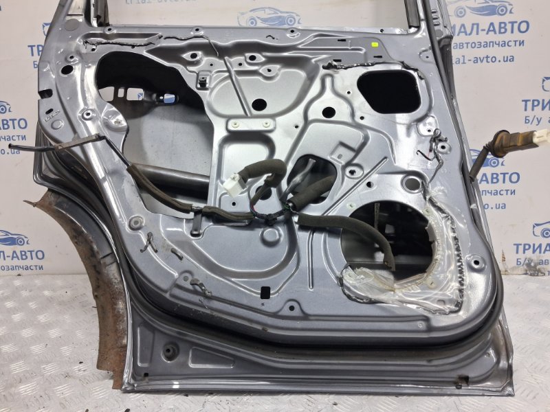 Дверь задняя левая Outlander 2003-2006 CU 2.4 бензин 4G69 Дверь задняя левая Outlander 2003-2006 CU 2.4 бензин 4G69