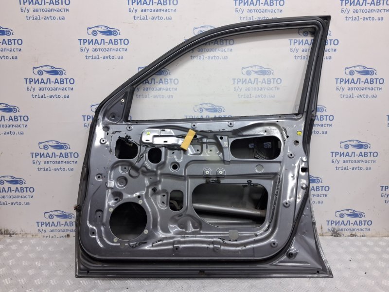 Дверь передняя правая Outlander 2003-2006 CU 2.4 бензин 4G69