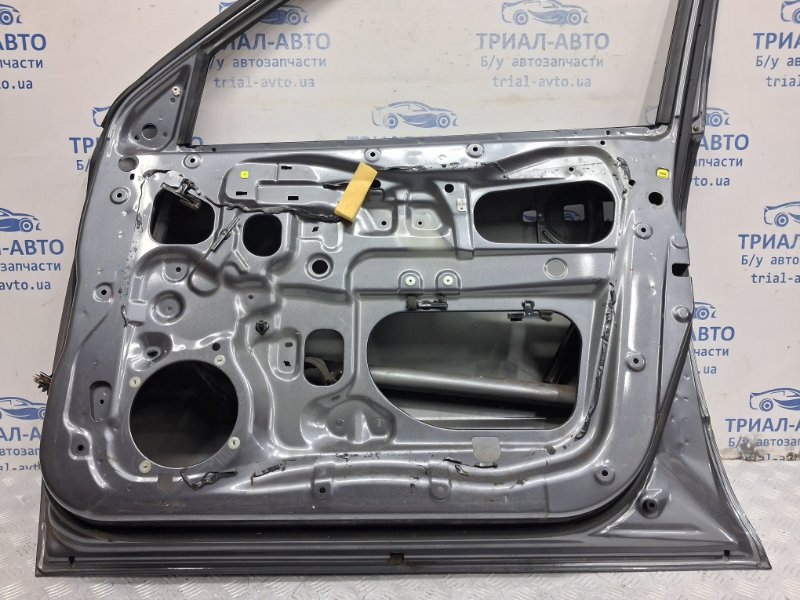 Дверь передняя правая Outlander 2003-2006 CU 2.4 бензин 4G69