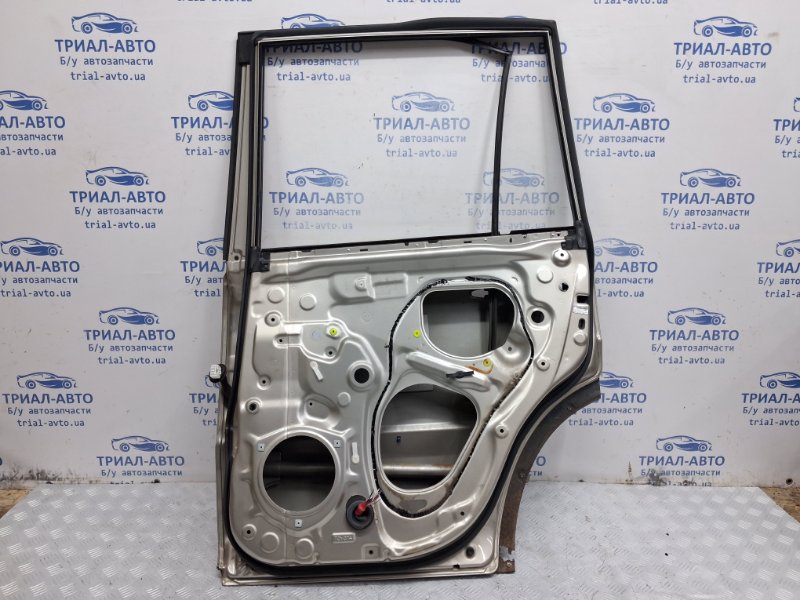 Дверь задняя правая Prado 2002-2009 J120 4.0 1GR-FE