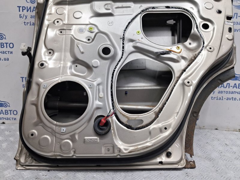 Дверь задняя правая Prado 2002-2009 J120 4.0 1GR-FE