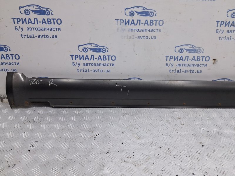 Накладка порога внешняя правая Tucson 2004-2009 JM 2.0 diesel D4EA Накладка порога внешняя правая Tucson 2004-2009 JM 2.0 diesel D4EA