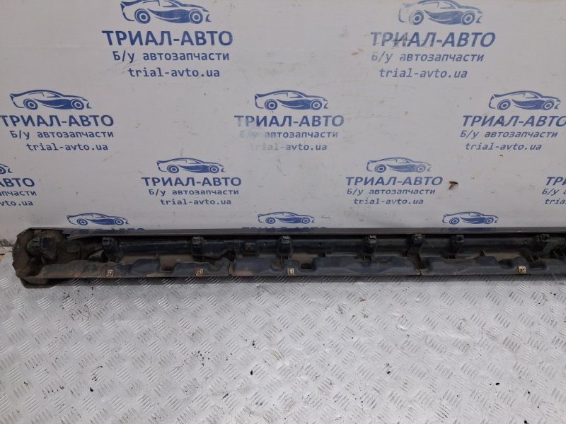 Накладка порога внешняя правая Outlander 2003-2006 CU 2.4 бензин 4G69