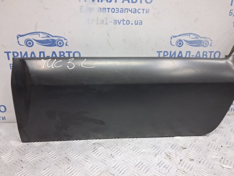 Накладка двери задняя левая Hyundai Tucson JM 2.0 diesel D4EA Накладка двери задняя левая Hyundai Tucson JM 2.0 diesel D4EA