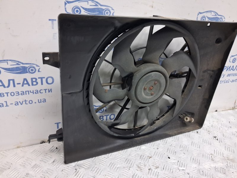 Диффузор с вентилятором радиатора Tucson 2004-2009 JM 2.0 diesel D4EA Диффузор с вентилятором радиатора Tucson 2004-2009 JM 2.0 diesel D4EA