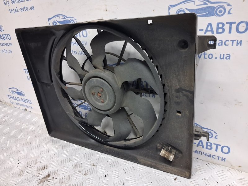 Диффузор с вентилятором радиатора Hyundai Tucson JM 2.0 diesel D4EA Диффузор с вентилятором радиатора Hyundai Tucson JM 2.0 diesel D4EA