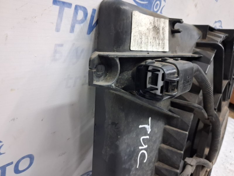 Диффузор с вентилятором радиатора Tucson 2004-2009 JM 2.0 diesel D4EA Диффузор с вентилятором радиатора Tucson 2004-2009 JM 2.0 diesel D4EA