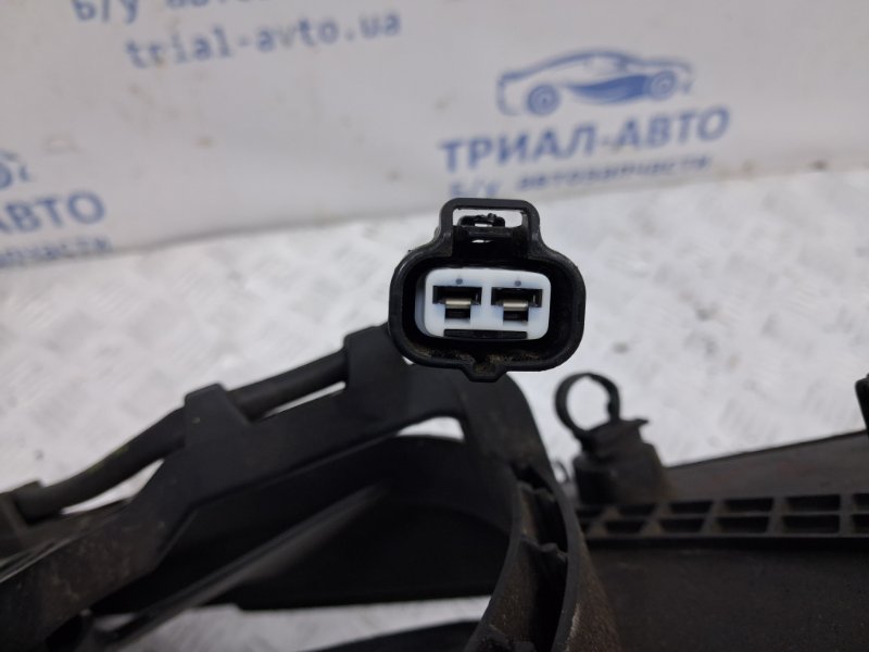 Диффузор с вентилятором радиатора Outlander 2003-2006 CU 2.4 бензин 4G69