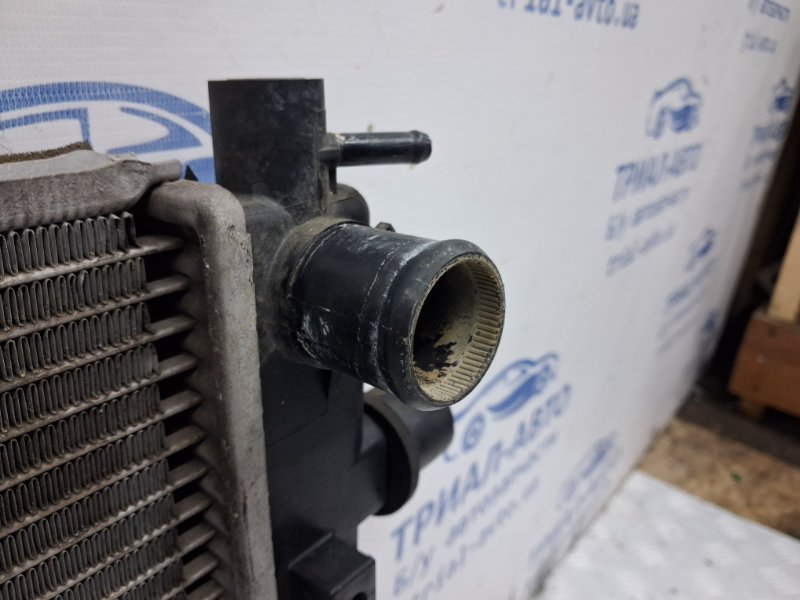 Радиатор основной Tucson 2004-2009 JM 2.0 diesel D4EA Радиатор основной Tucson 2004-2009 JM 2.0 diesel D4EA