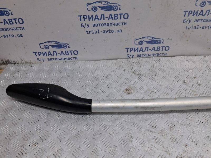 Рейлинг на крышу правый Outlander 2003-2006 CU 2.4 бензин 4G69