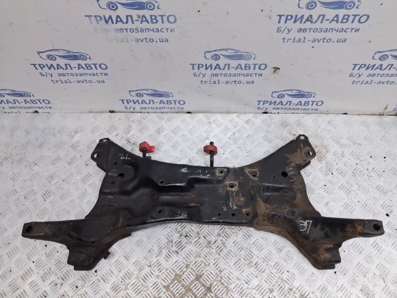 Балка передней подвески Outlander 2003-2006 CU 2.4 бензин 4G69