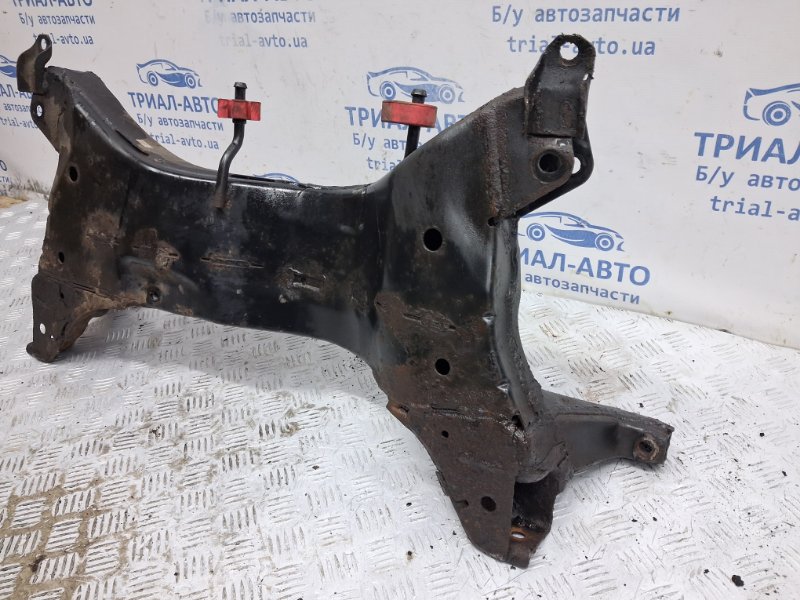 Балка передней подвески Outlander 2003-2006 CU 2.4 бензин 4G69