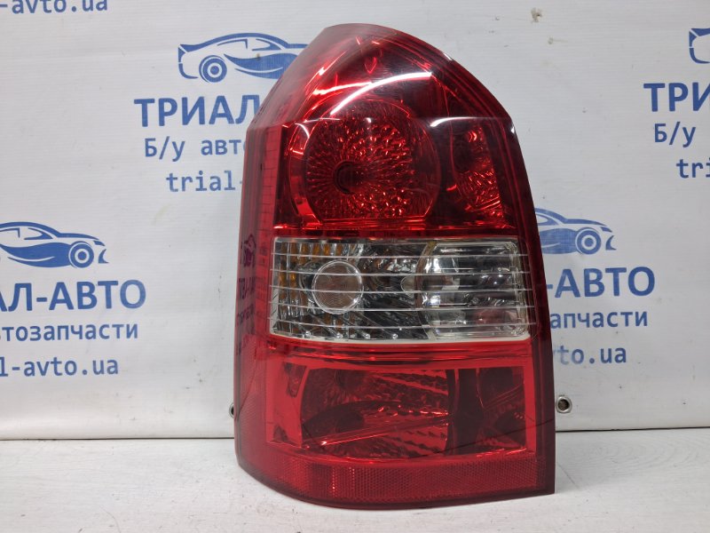 Запчасть фонарь задний внешний левый Hyundai Tucson 2004-2009 JM 2.0 diesel D4EA 924012E010 Б/У Фонарь задний внешний левый Hyundai Tucson 2004-2009 JM 2.0 diesel D4EA 924012E010 Б/У